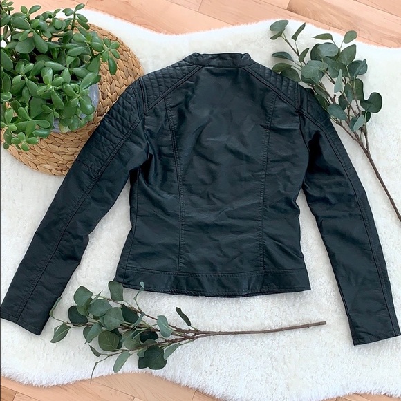 * Dark green jacket * - Picture 2 of 7